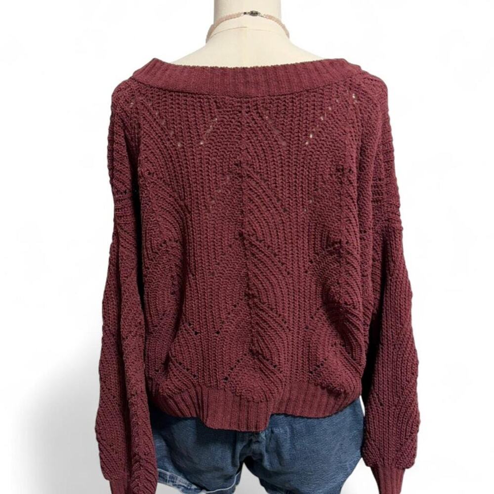American Eagle burgundy sweater with chunky bubble sleeves size small - Picture 5 of 7